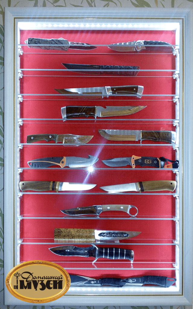Витрина для ножей, с полками, 80 см x 50 см, вертикальная