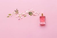 Запах ландышей и дождя: весенние ароматы для женщин от российских брендов 