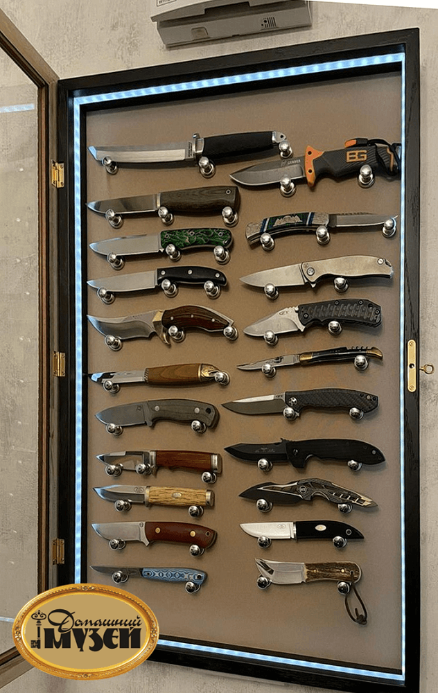 Витрина для коллекции ножей